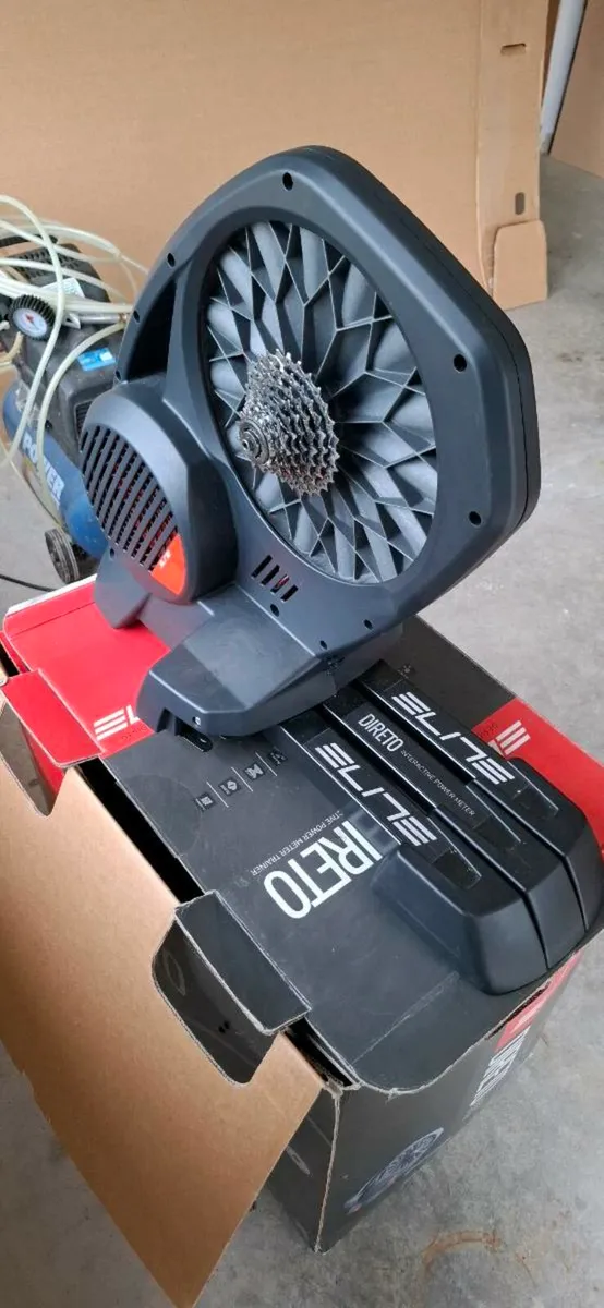Elite Direto turbo trainer - Image 1