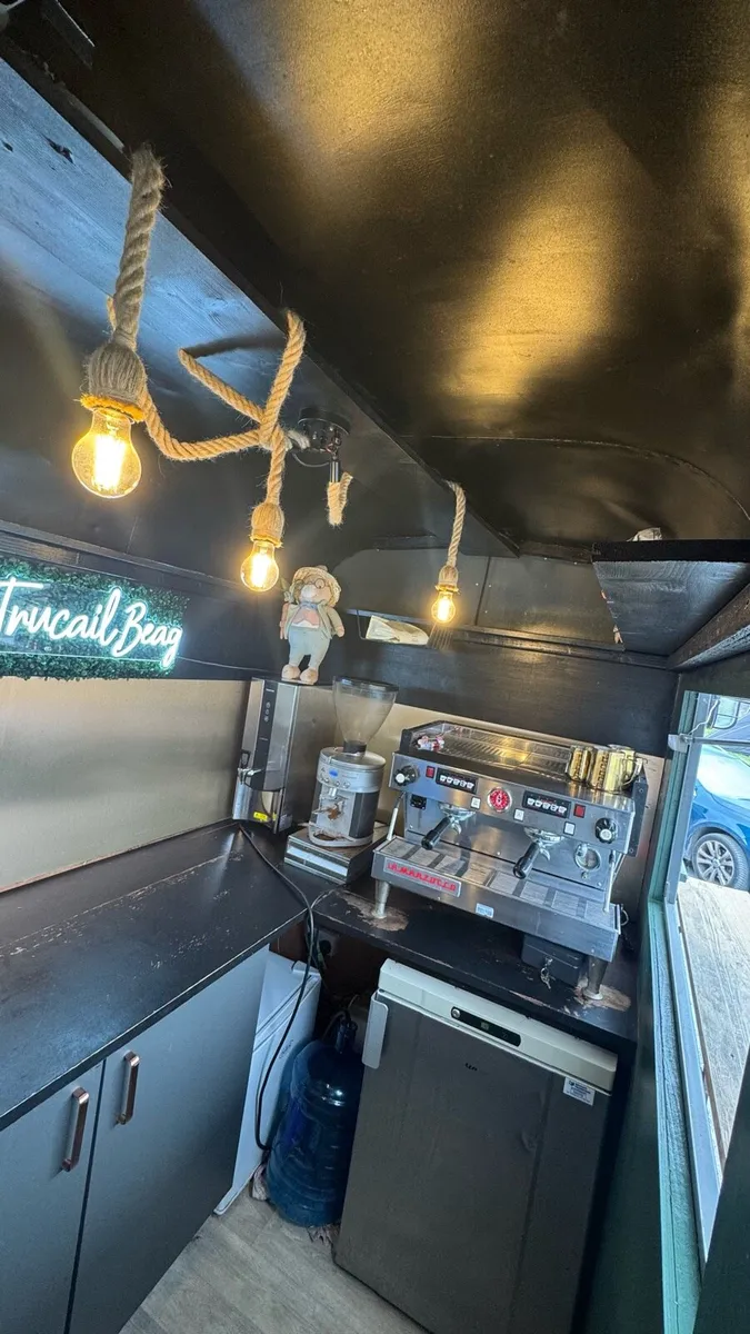 Coffee Trailer - Converted Rice Horsebox - Image 4