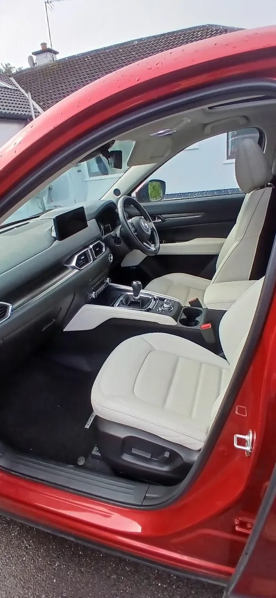 Mazda CX-5 2022 - Image 2