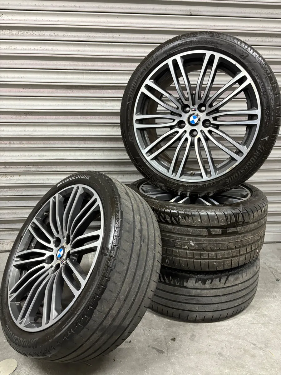 BMW 5 Series M-Sport Alloys 19” - Image 1