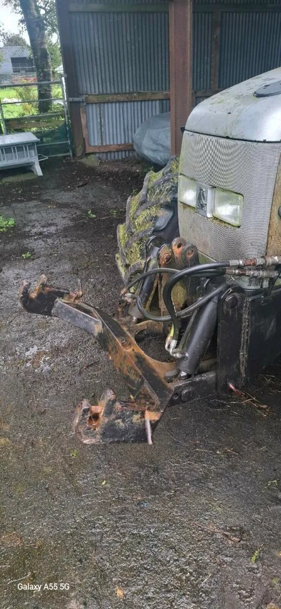Front linkage for tractor - Image 2