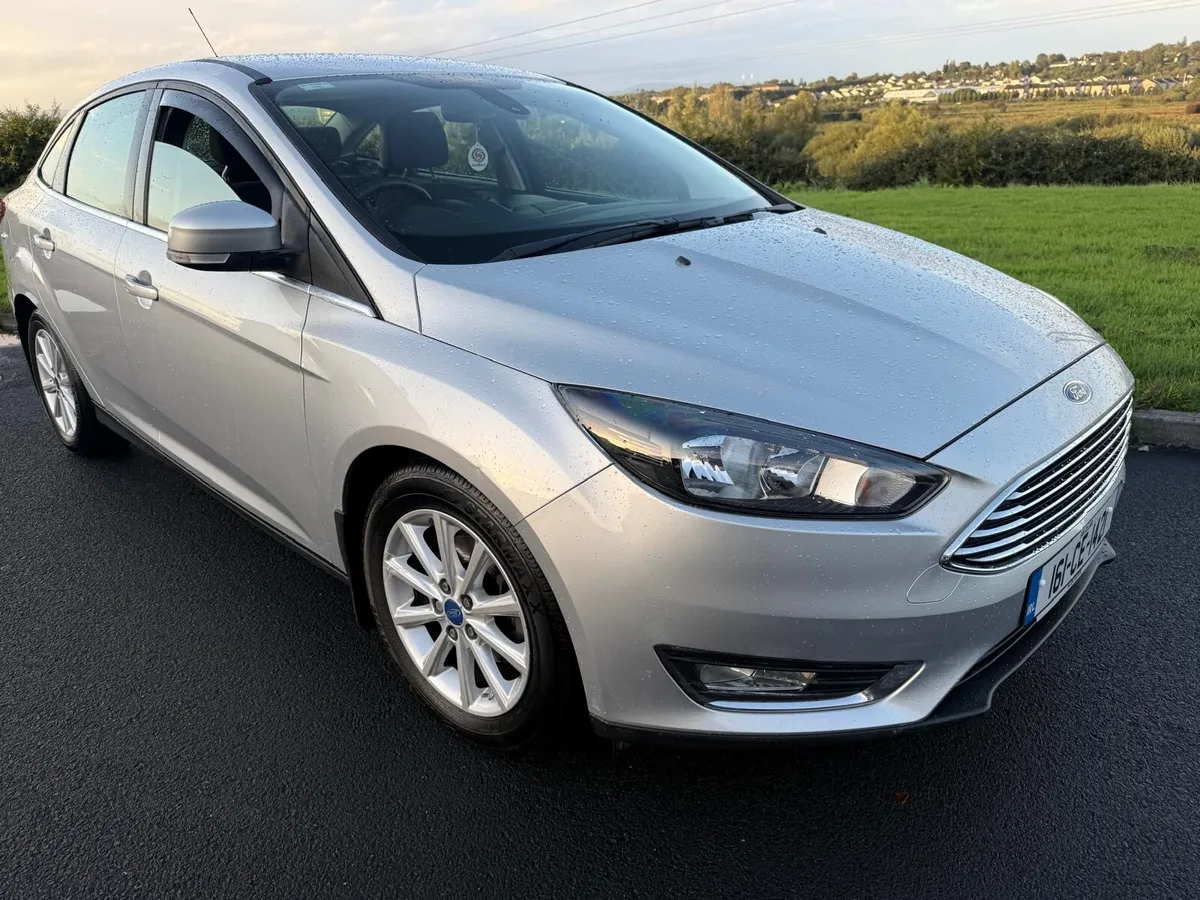2016 Ford Focus 1.5 (120ps) Zetec Model - Image 2