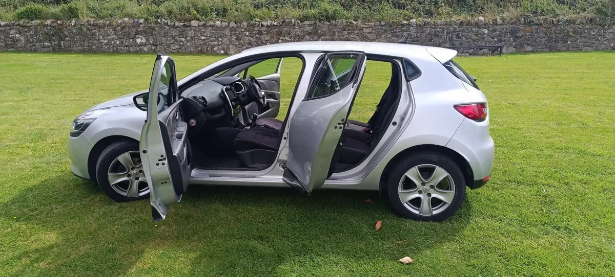 Renault Clio 2015 - Image 4