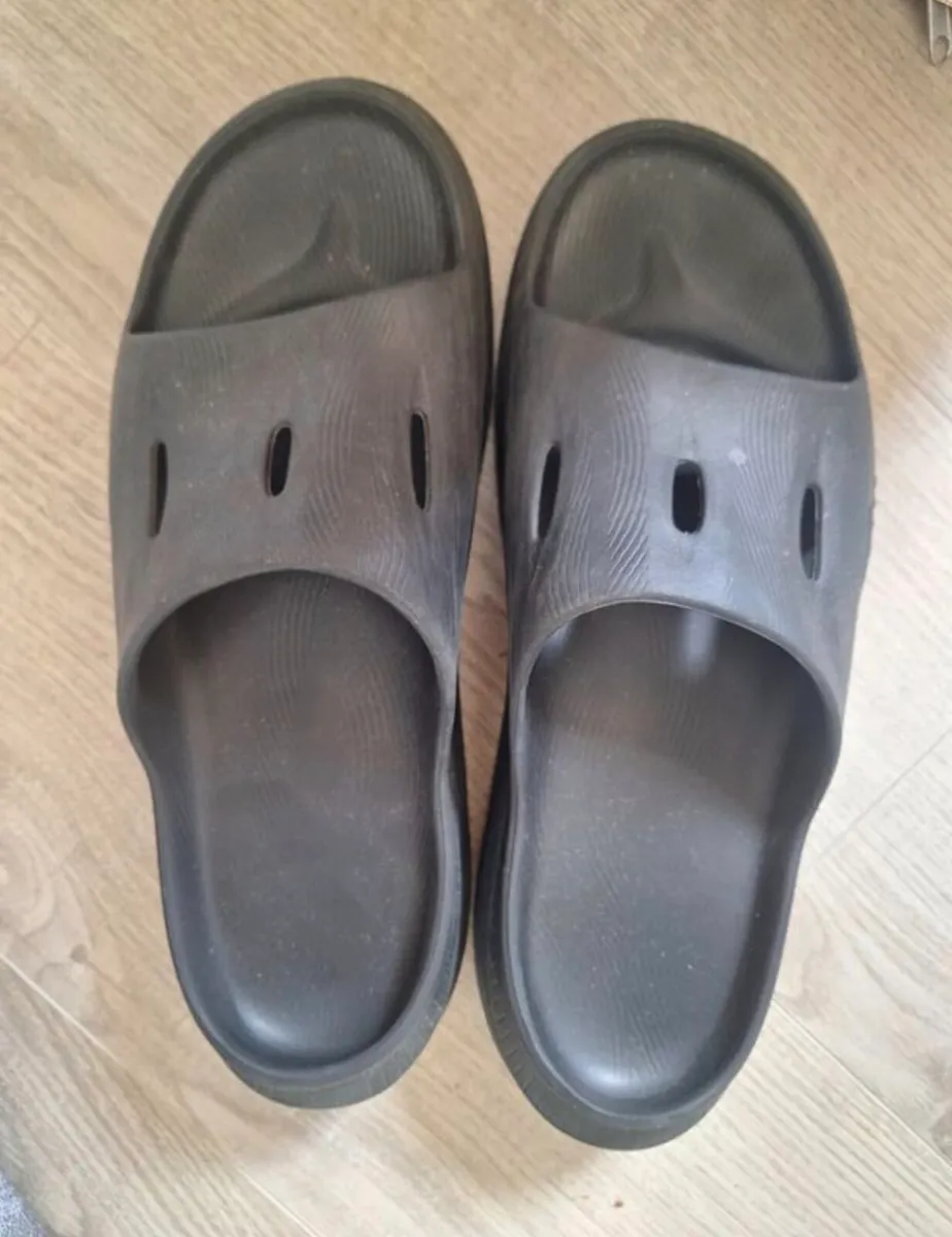 Hoka Recovery Flip-flops Sliders - Image 1