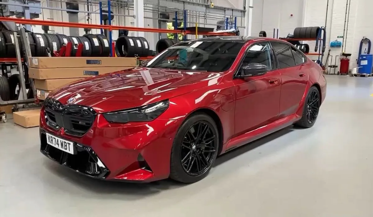242 BMW M5 - Ultimate Pack - Ceramics