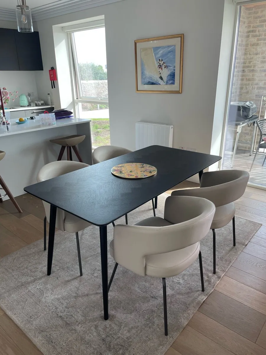 Dining room table and chairs - Image 3