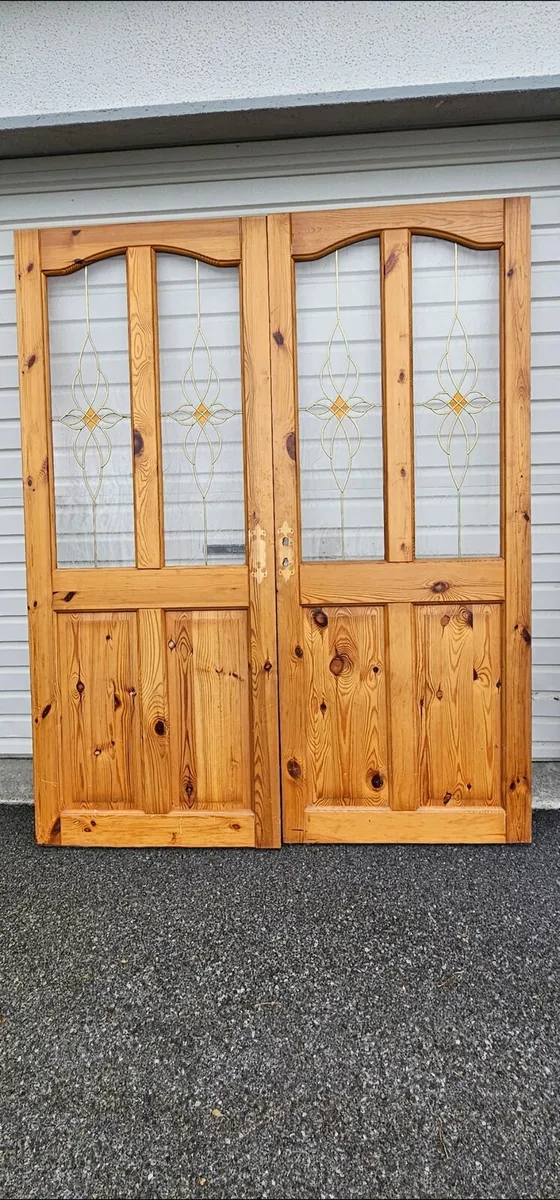 Red deal doors pine doors - Image 1