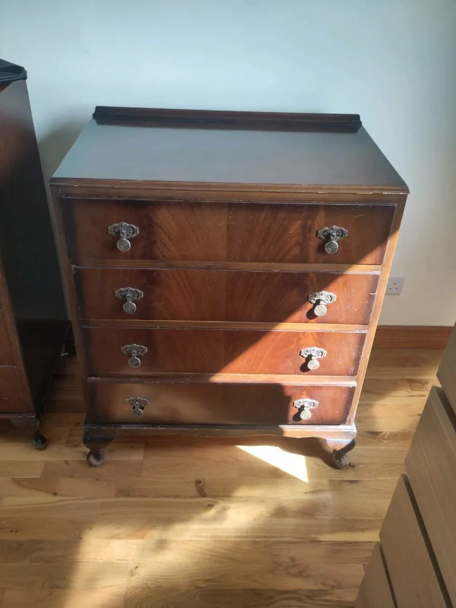 Vintage chest of drawers - Image 1