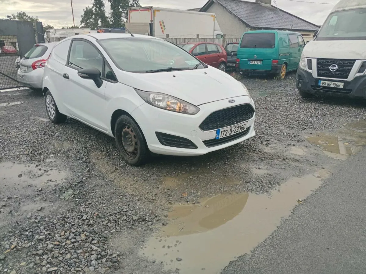 2017 ford fiesta van - Image 1