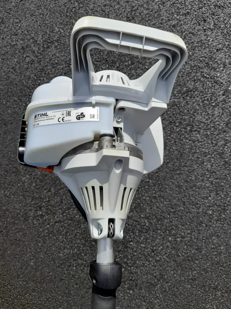 Selling STIHL HT 135 Telescopic Pole Saw - Image 3