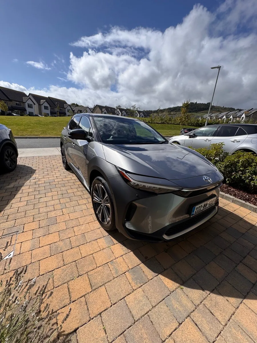 Toyota BZ4X Premier Edition - Image 3