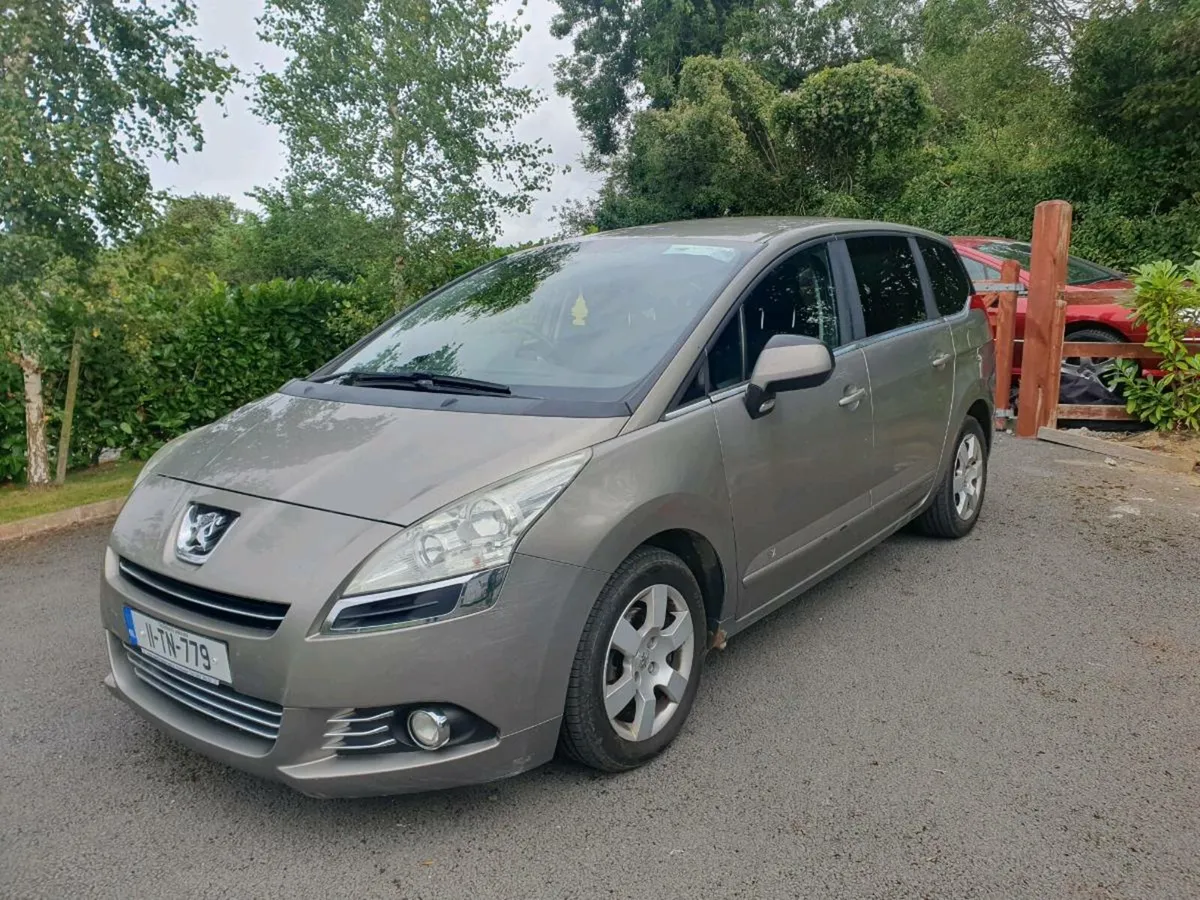 Peugeot 5008 Auto. 7 seater - Image 2