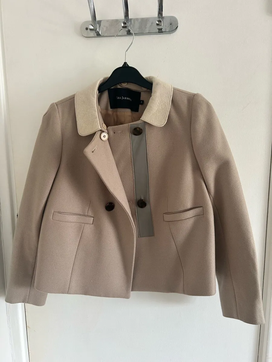 Tara Jarmon Ladies suit - Image 1