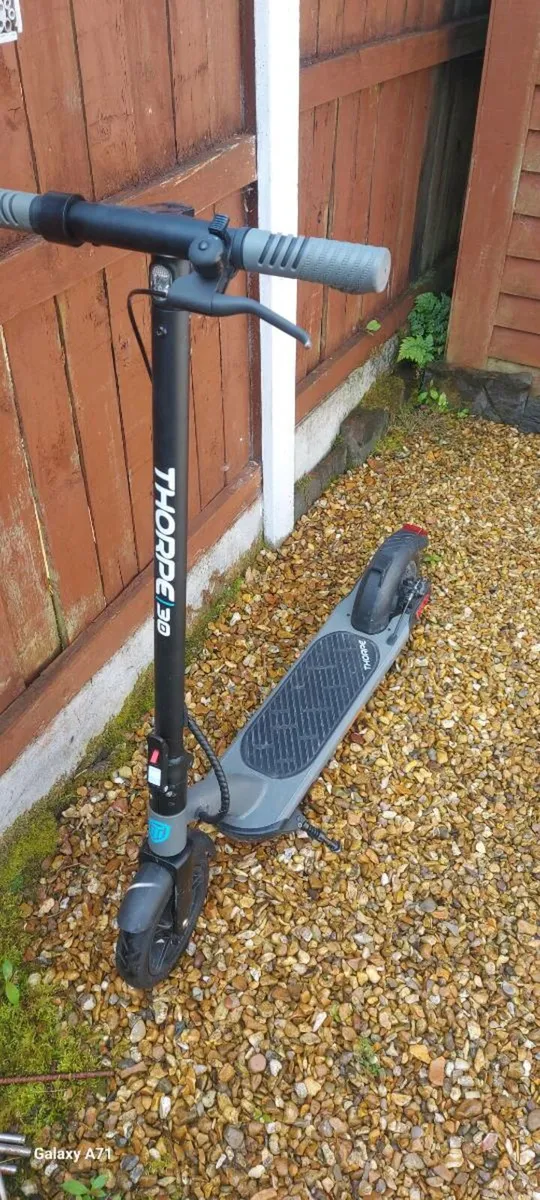 Electric scooter - Image 2