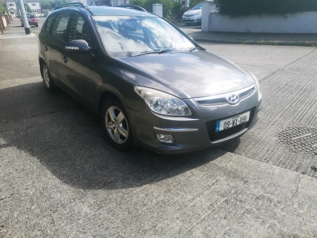 Hyundai i30 diesel 5 speed - Image 1