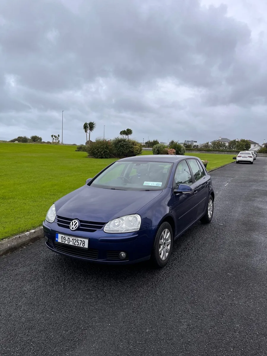 Volkswagen Golf 2009 - Image 1