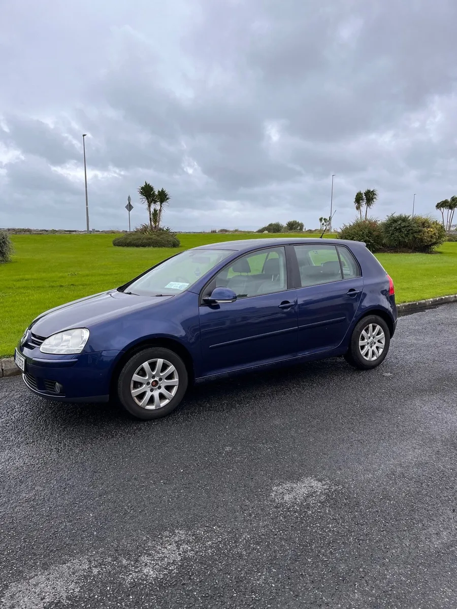 Volkswagen Golf 2009 - Image 2