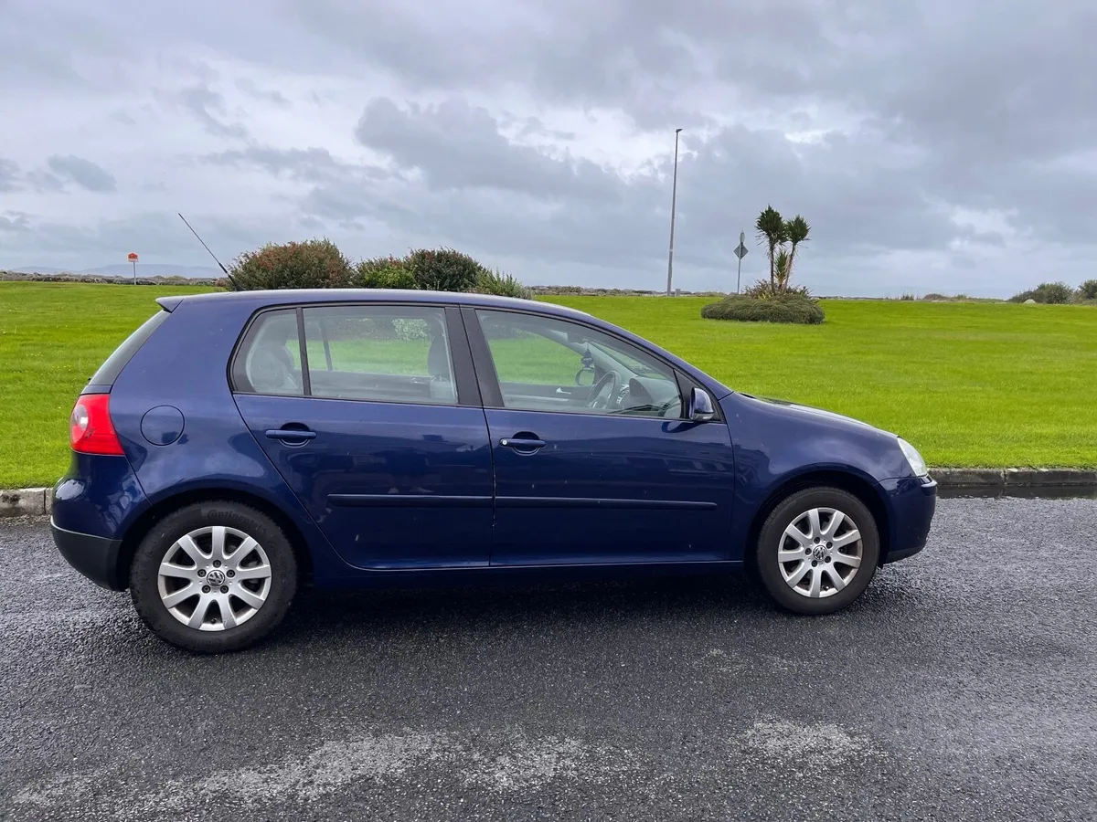 Volkswagen Golf 2009 - Image 3