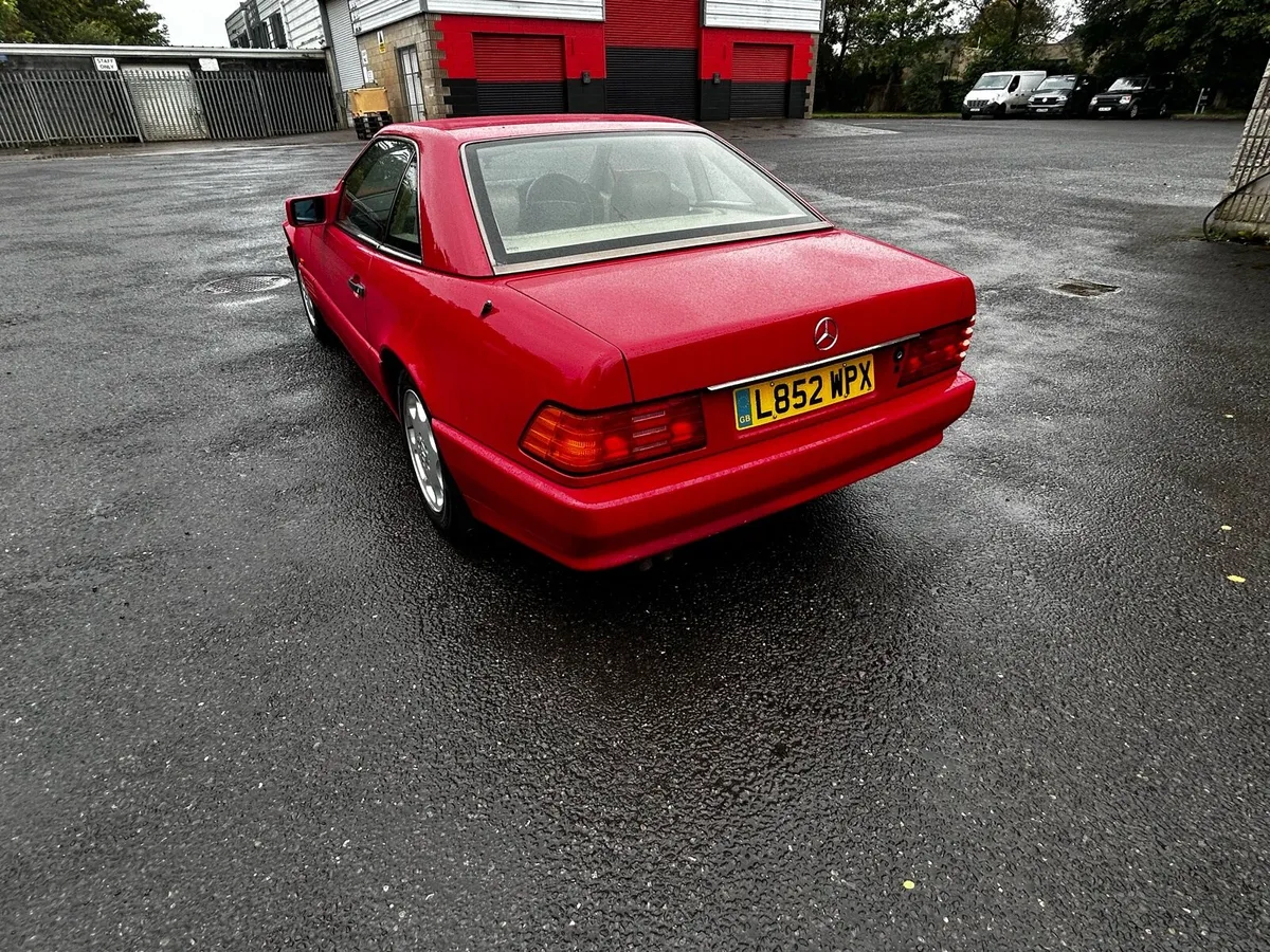 1993 Mercedes 280SL R129 convertible - Image 4