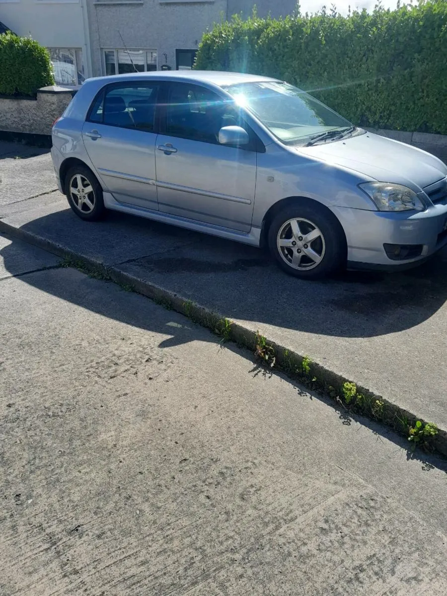 Toyota corolla - Image 1