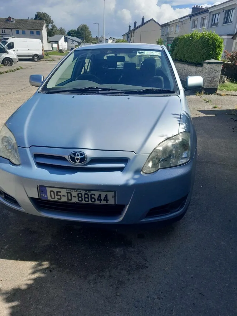 Toyota corolla - Image 4