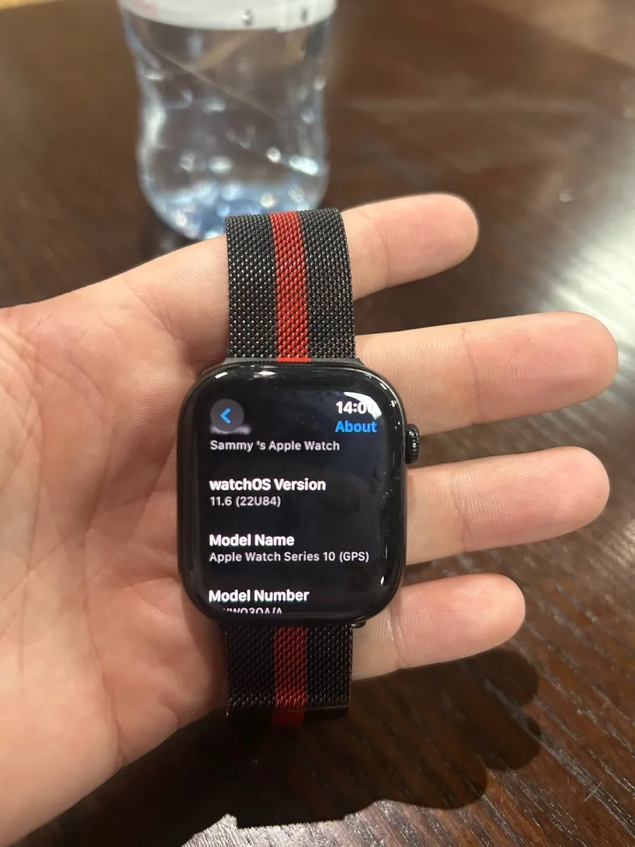 Apple Watch serie’s 10 46 mm aluminium case - Image 1