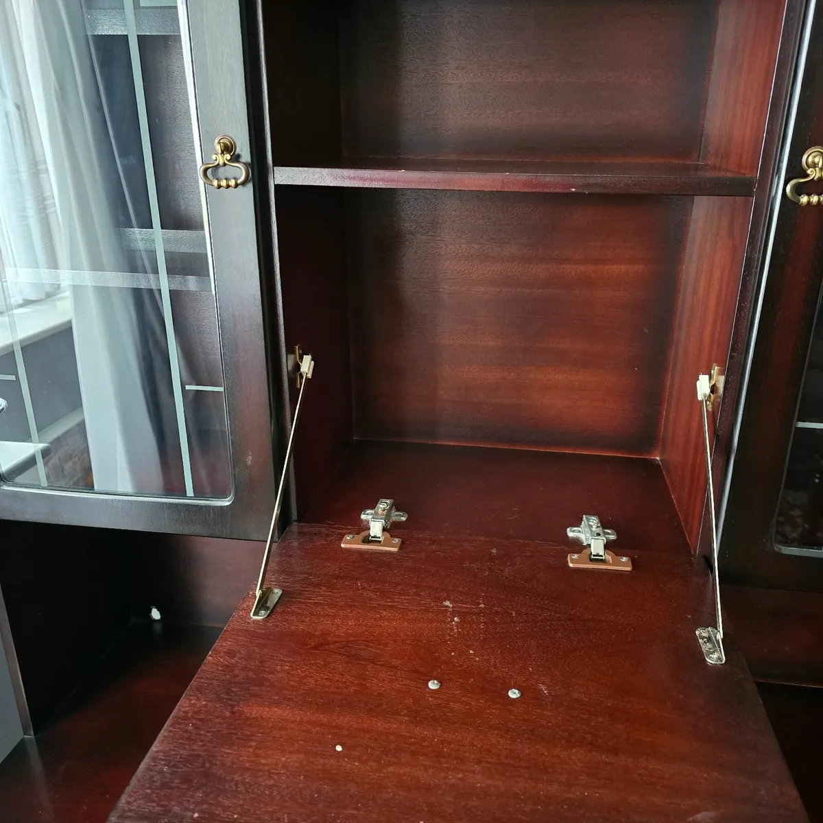 Cabinet - Image 3