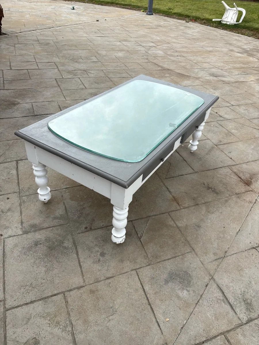 Coffee table - Image 1