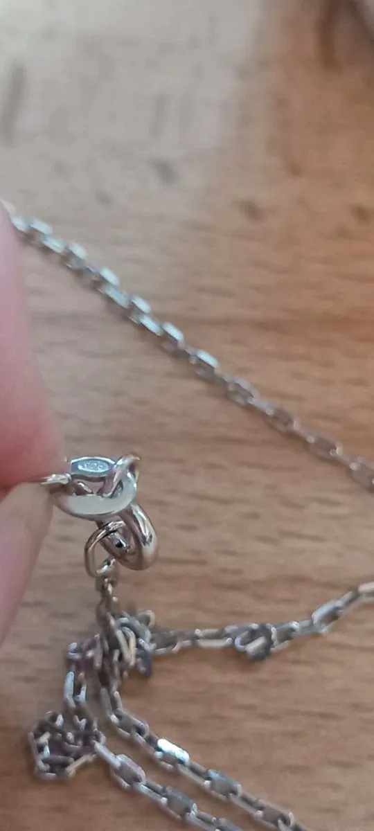 Sterling silver celtic necklace - brand new. - Image 2