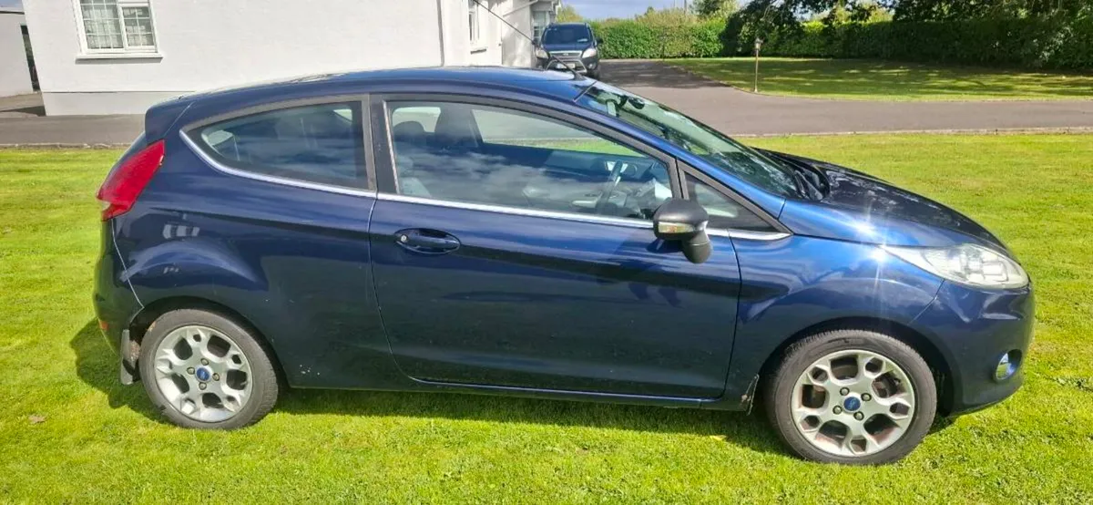 2012 ford fiesta - Image 1