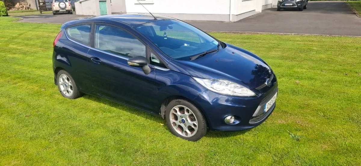 2012 ford fiesta - Image 2