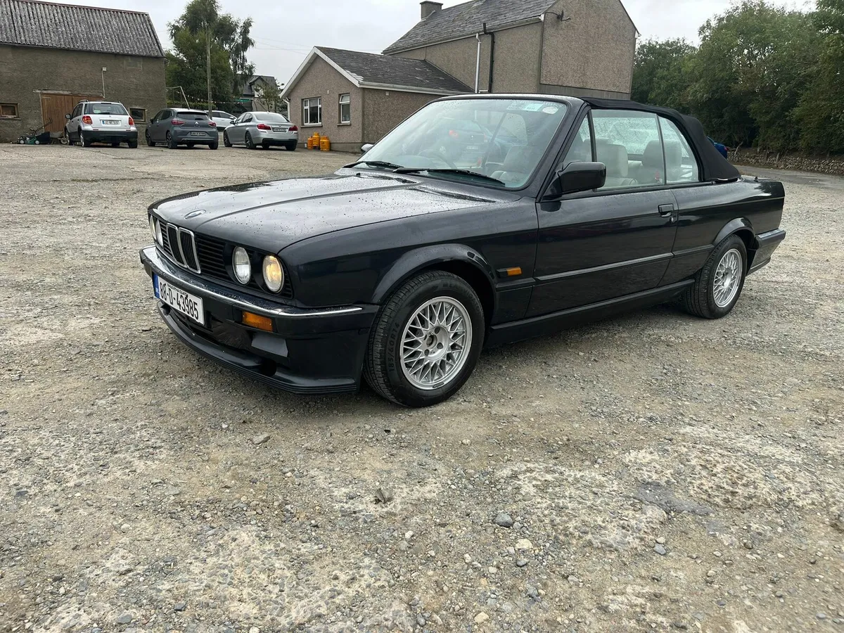 BMW E30 325 - Image 2