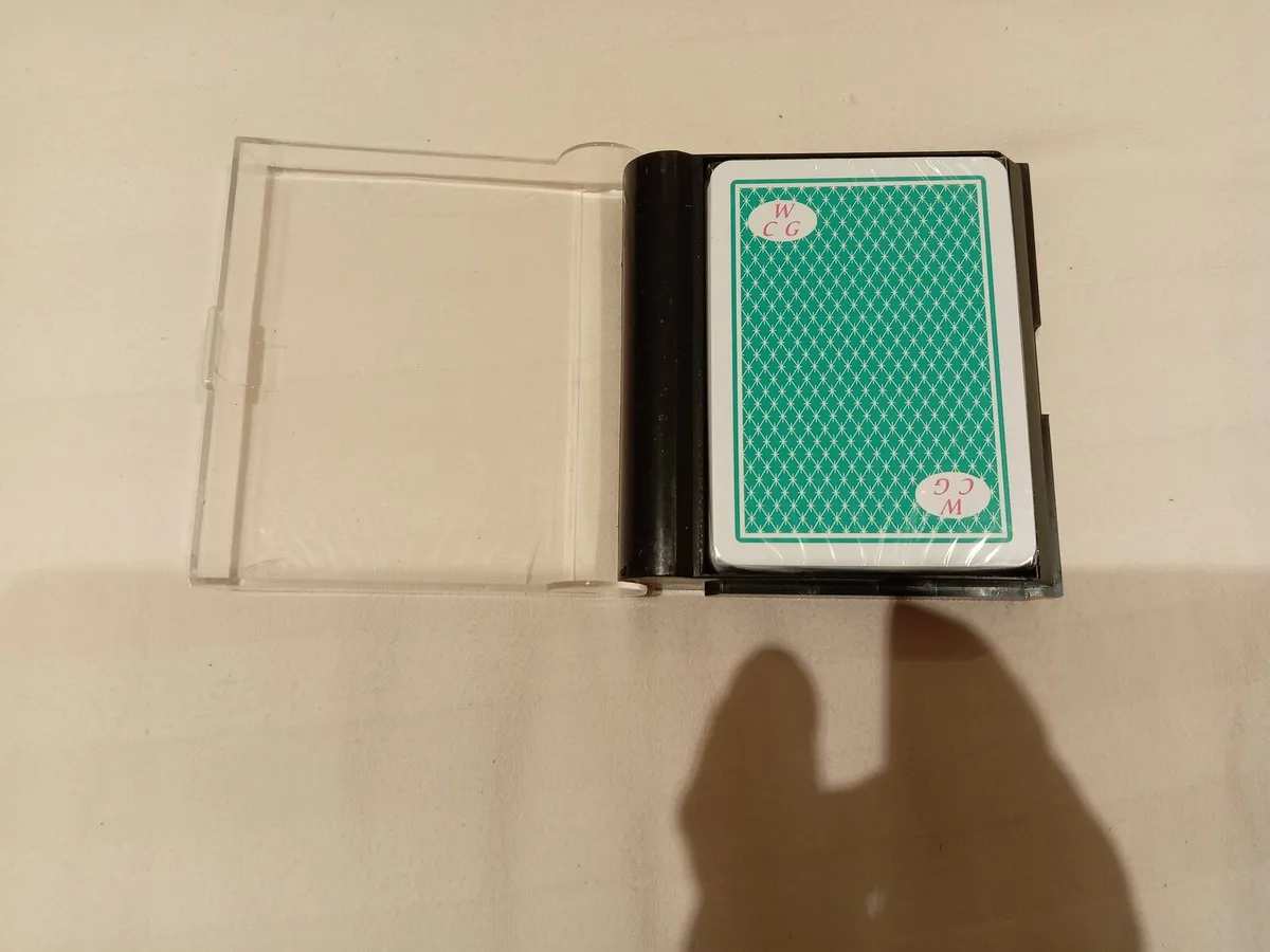 Plastic playing cards - Image 1