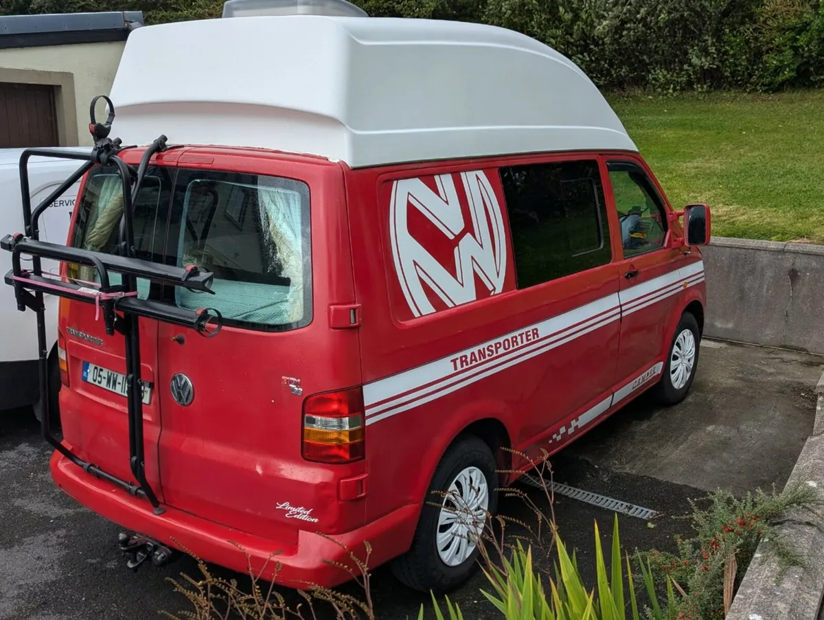 VW T5. 2005 SWB 2.5tdi . 2 berth camper KING BED - Image 2