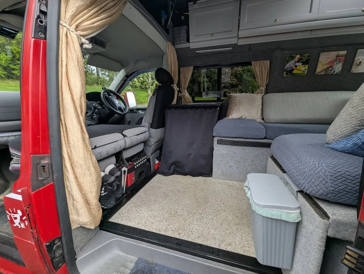 VW T5. 2005 SWB 2.5tdi . 2 berth camper KING BED - Image 3