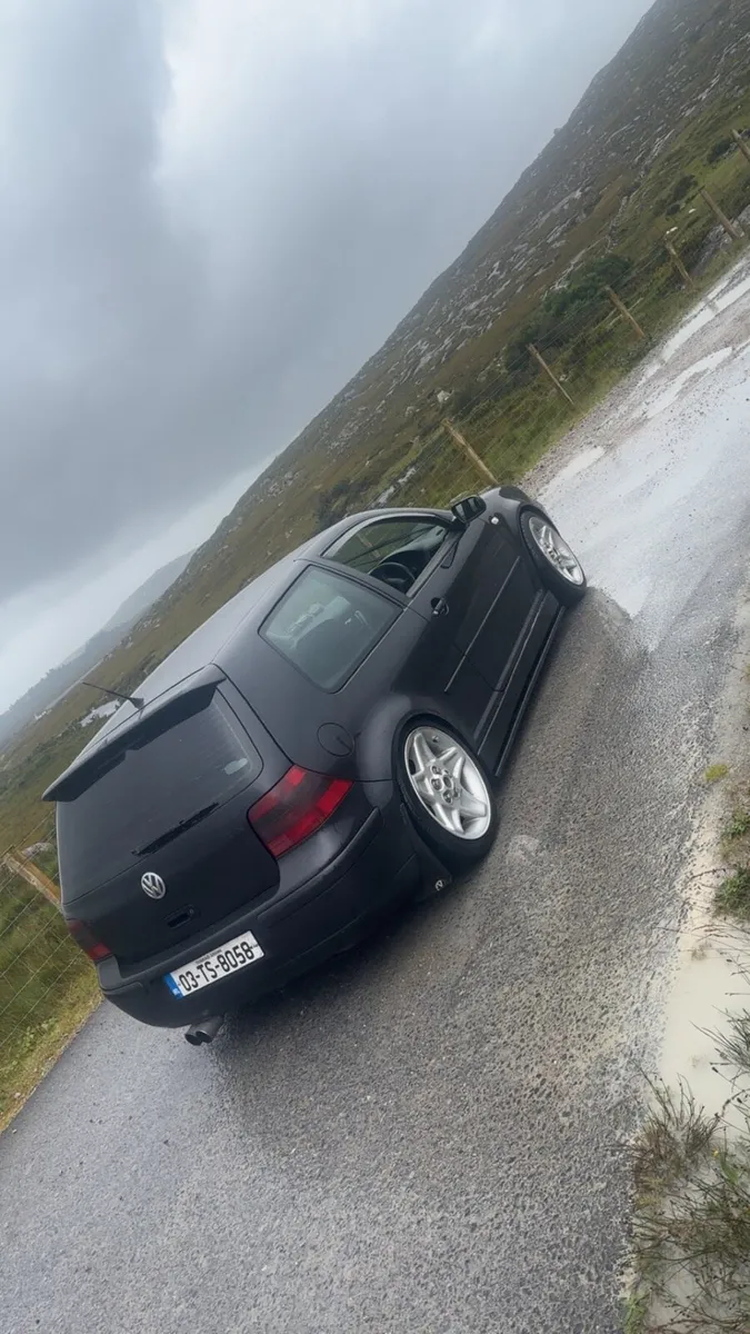 Volkswagen Golf - Image 4