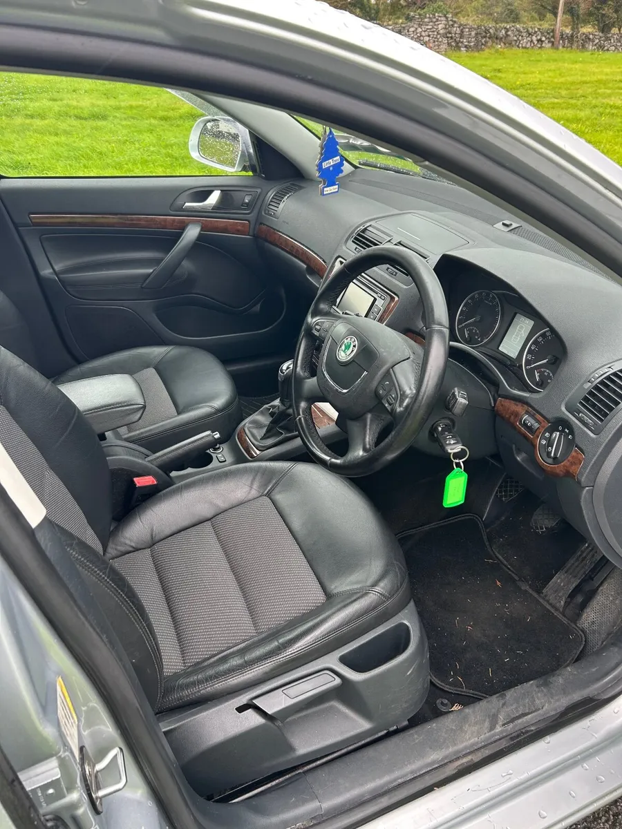 Skoda Octavia 2013 - Image 2