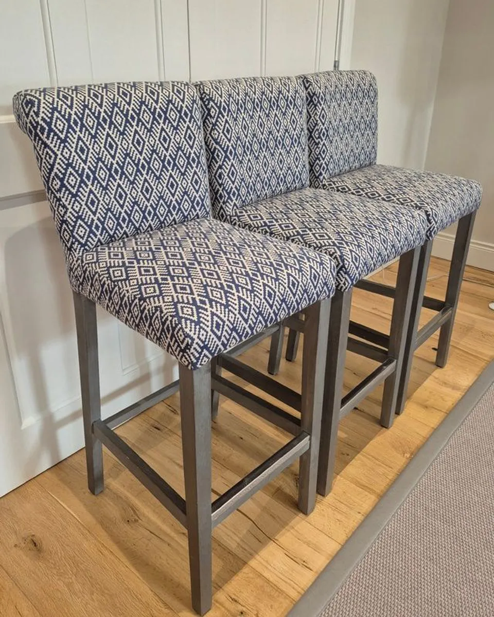 For Sale: x3 Ventura Design "Alice" Bar Stool - Image 3