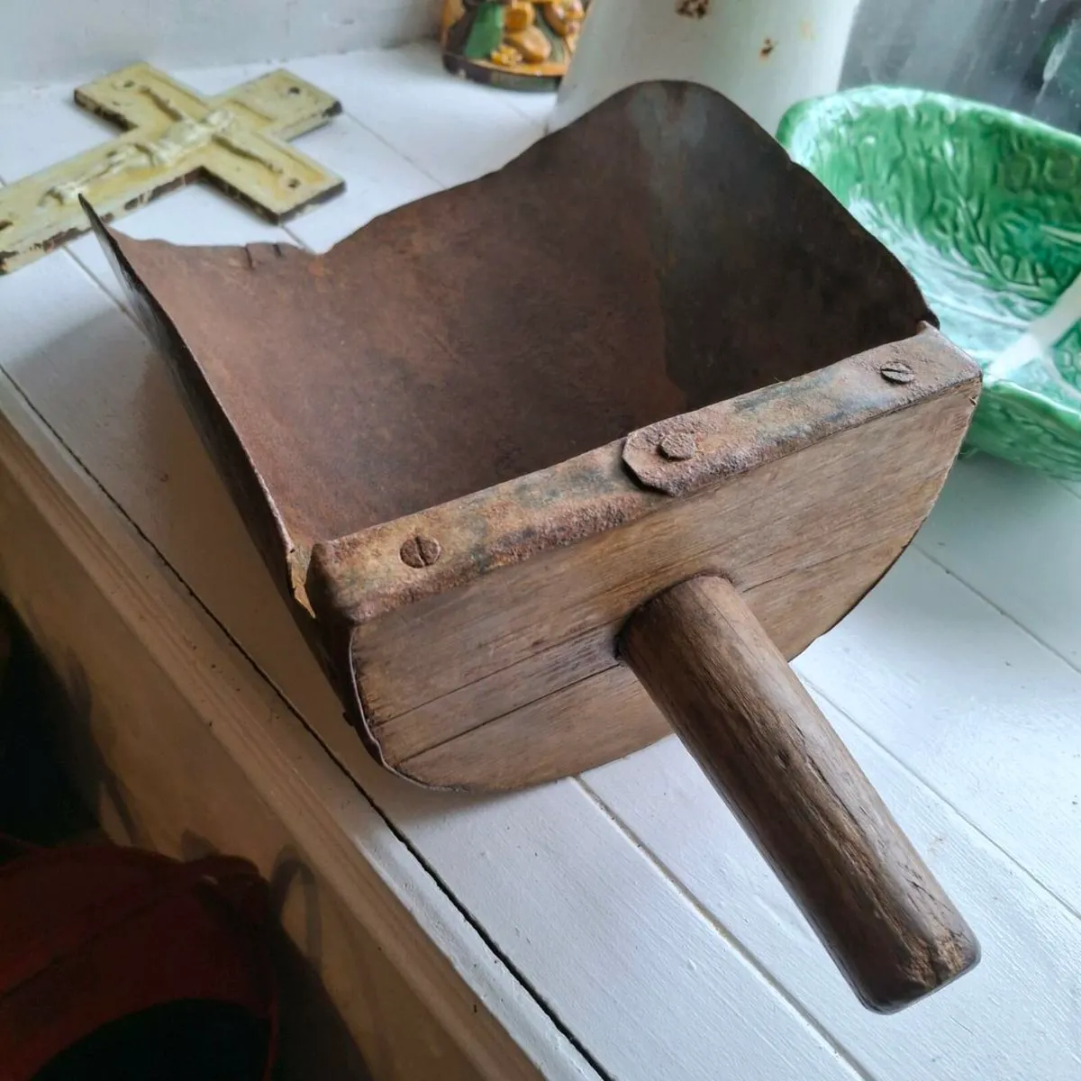 Farmhouse Grain Feed Scoop - Image 1