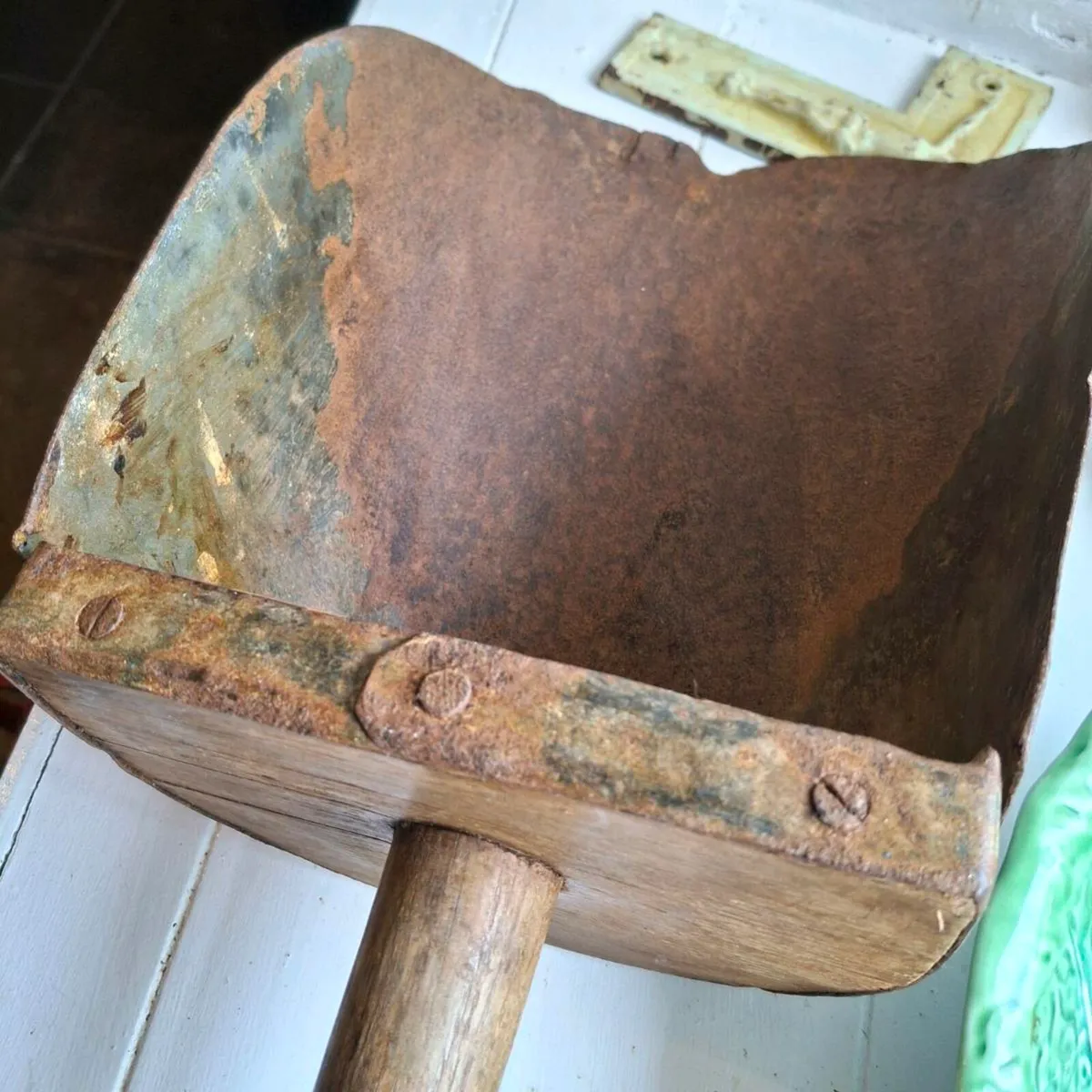 Farmhouse Grain Feed Scoop - Image 4