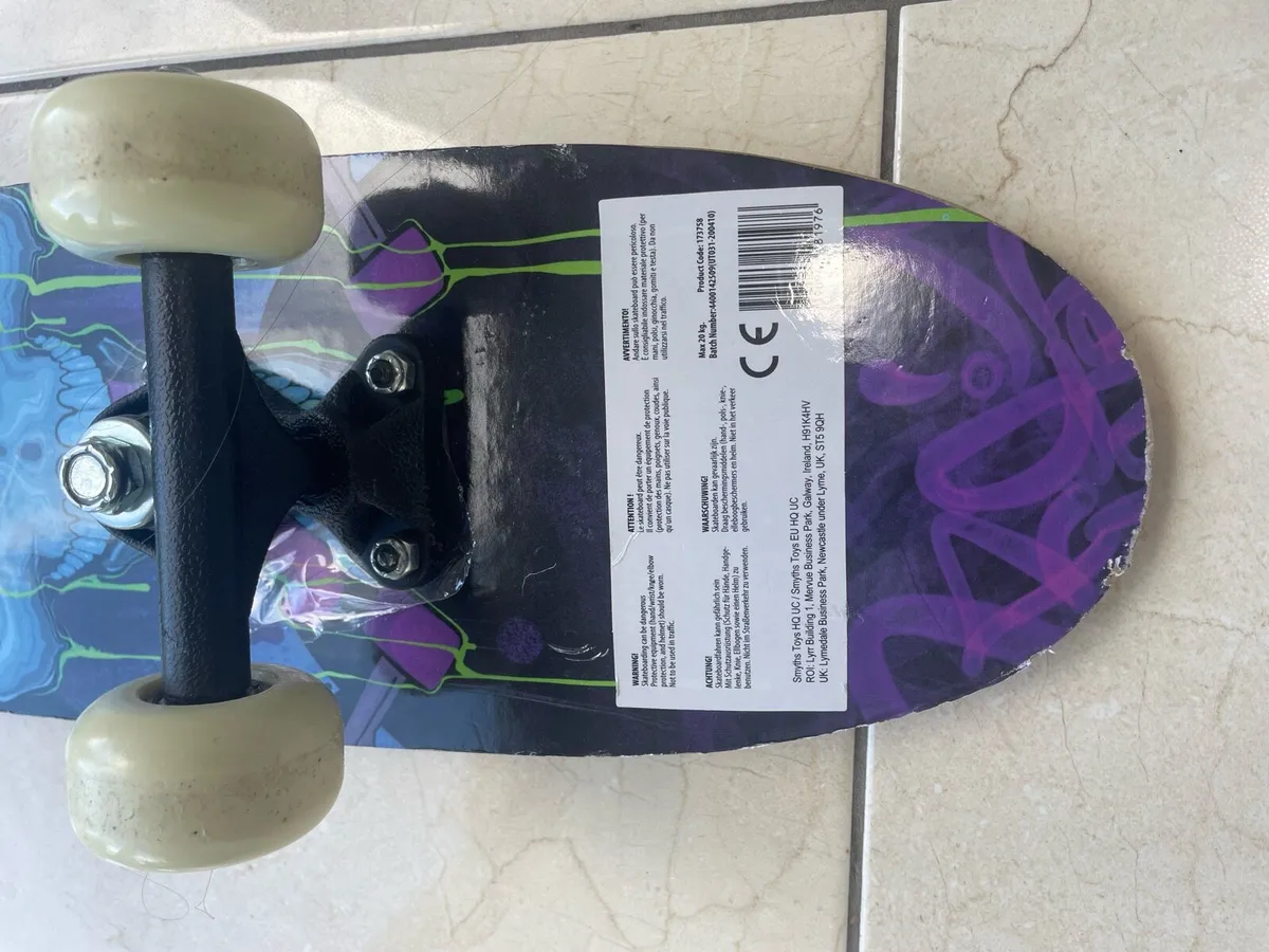 Skateboard - Image 3