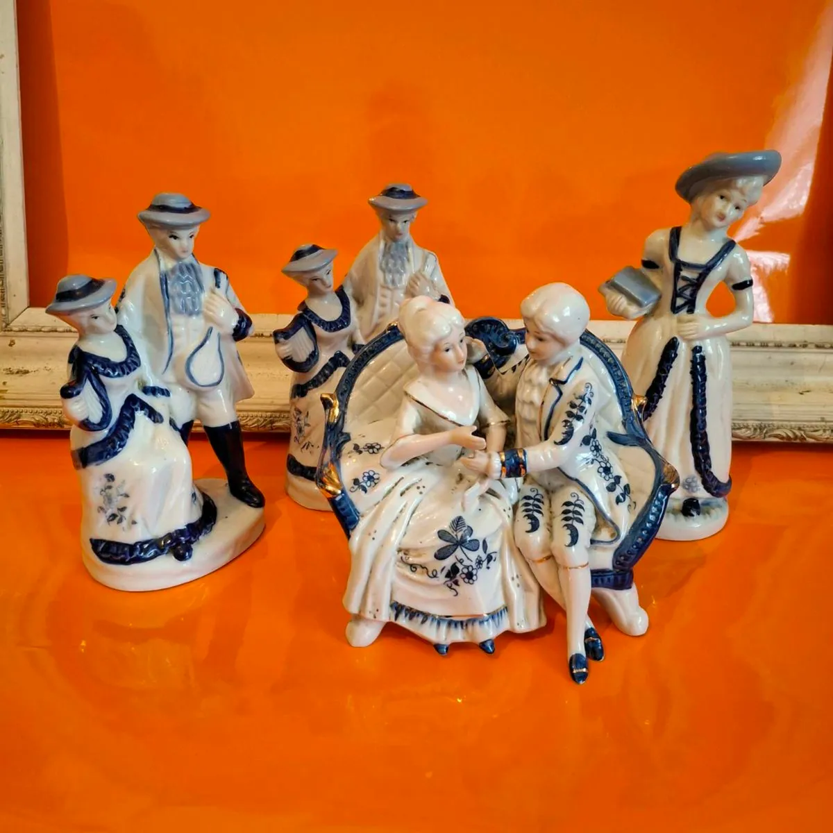 Collection of Delft Figurines - Image 1