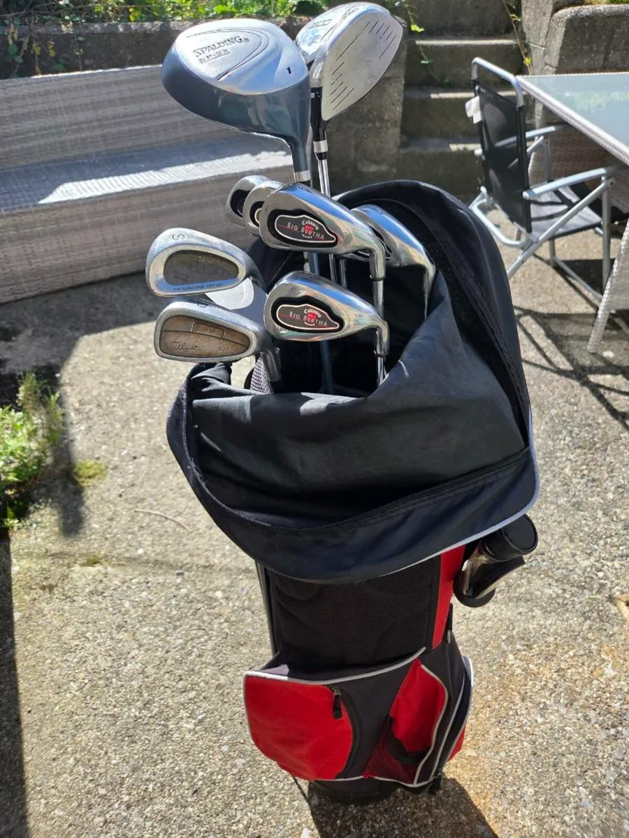 Golf clubs and bag - Image 1