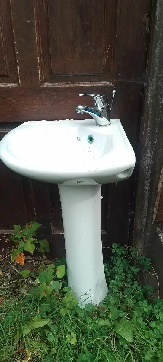 sink - Image 1