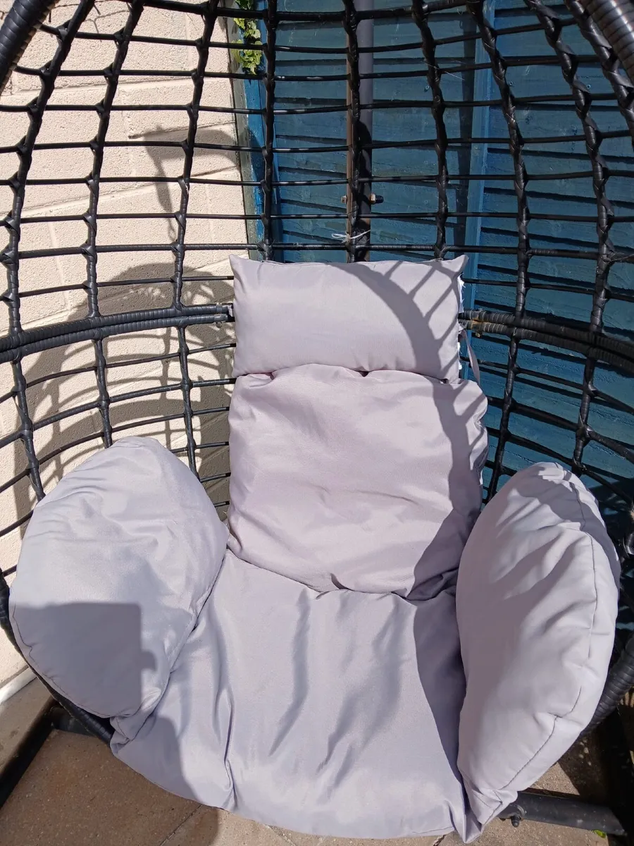Egg chair - Image 1