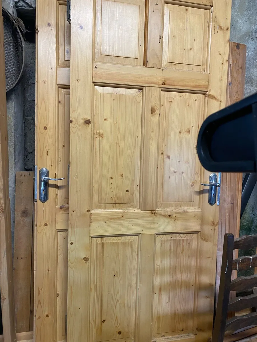2 Solid Pine Doors with hinges and handles - Image 1