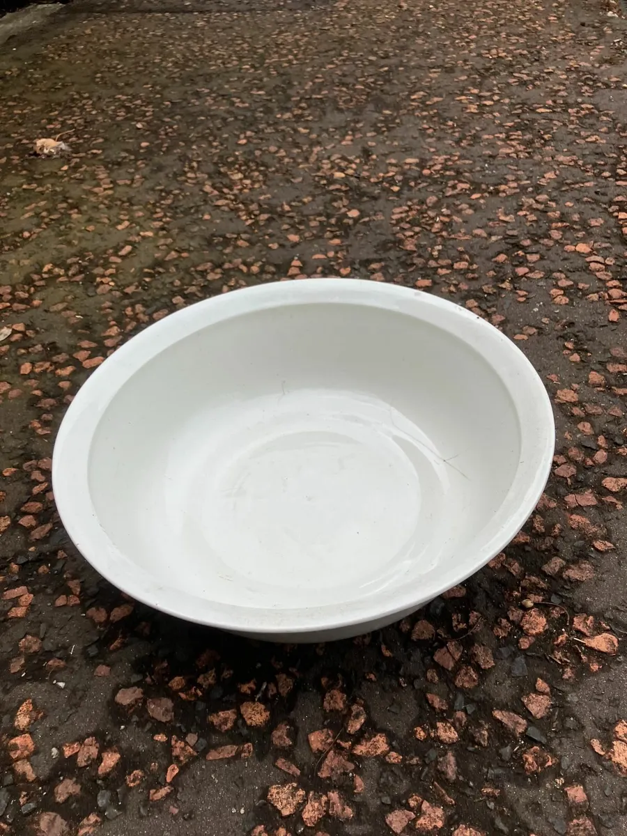 Antique wash hand basin - Image 1