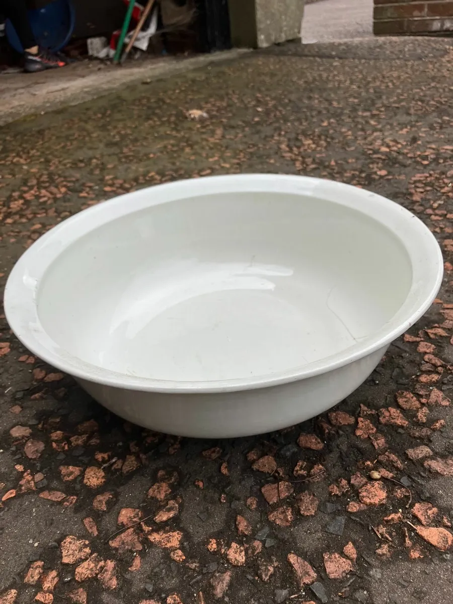 Antique wash hand basin - Image 2