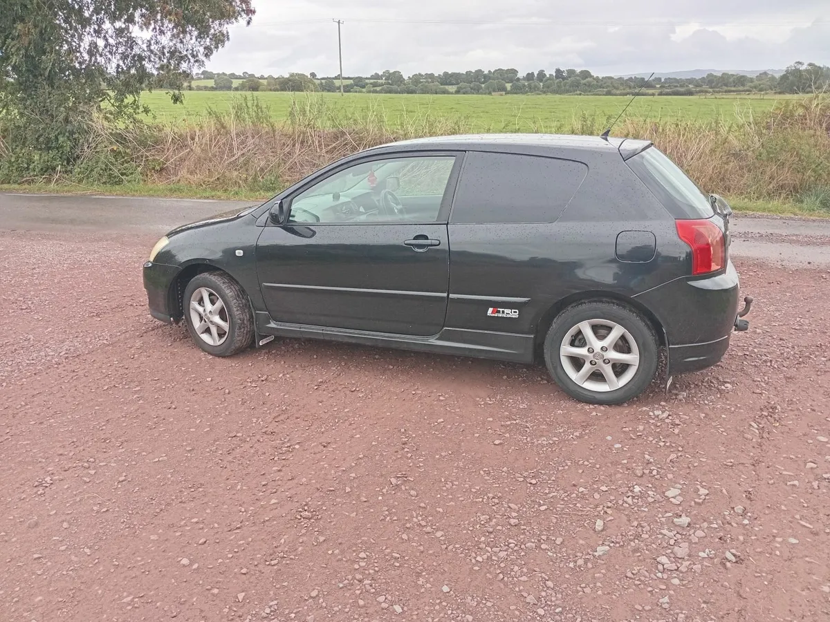 Toyota Corolla 2006 Van doed 2/26 - Image 2