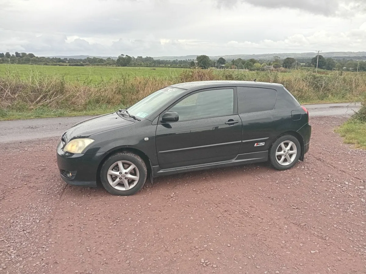 Toyota Corolla 2006 Van doed 2/26 - Image 1